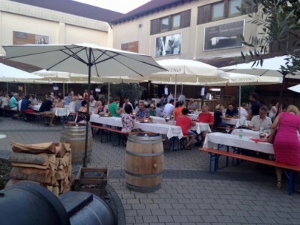 照片: REISERS am Stein